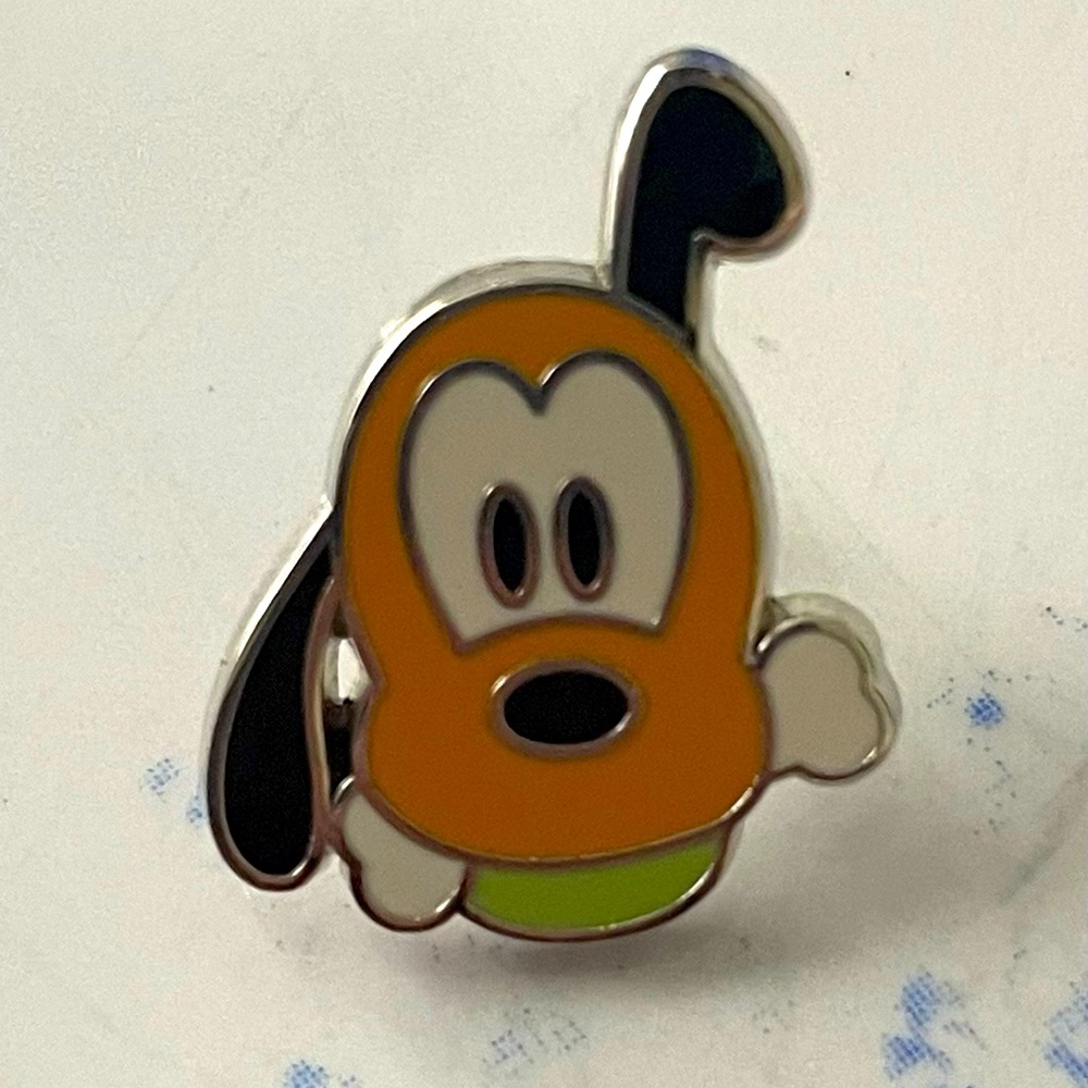 Disney Pluto Head - Vintage Hong Kong Disneyland 2005